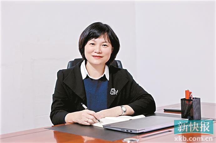湛江市徐闻县曲界镇党委书记林海珍一二三产融合创新发展做深做透菠萝